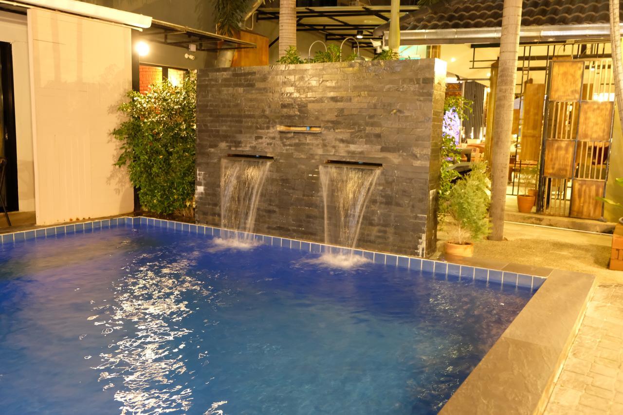 Hotel Royal Nine Kanchanaburi Exterior foto
