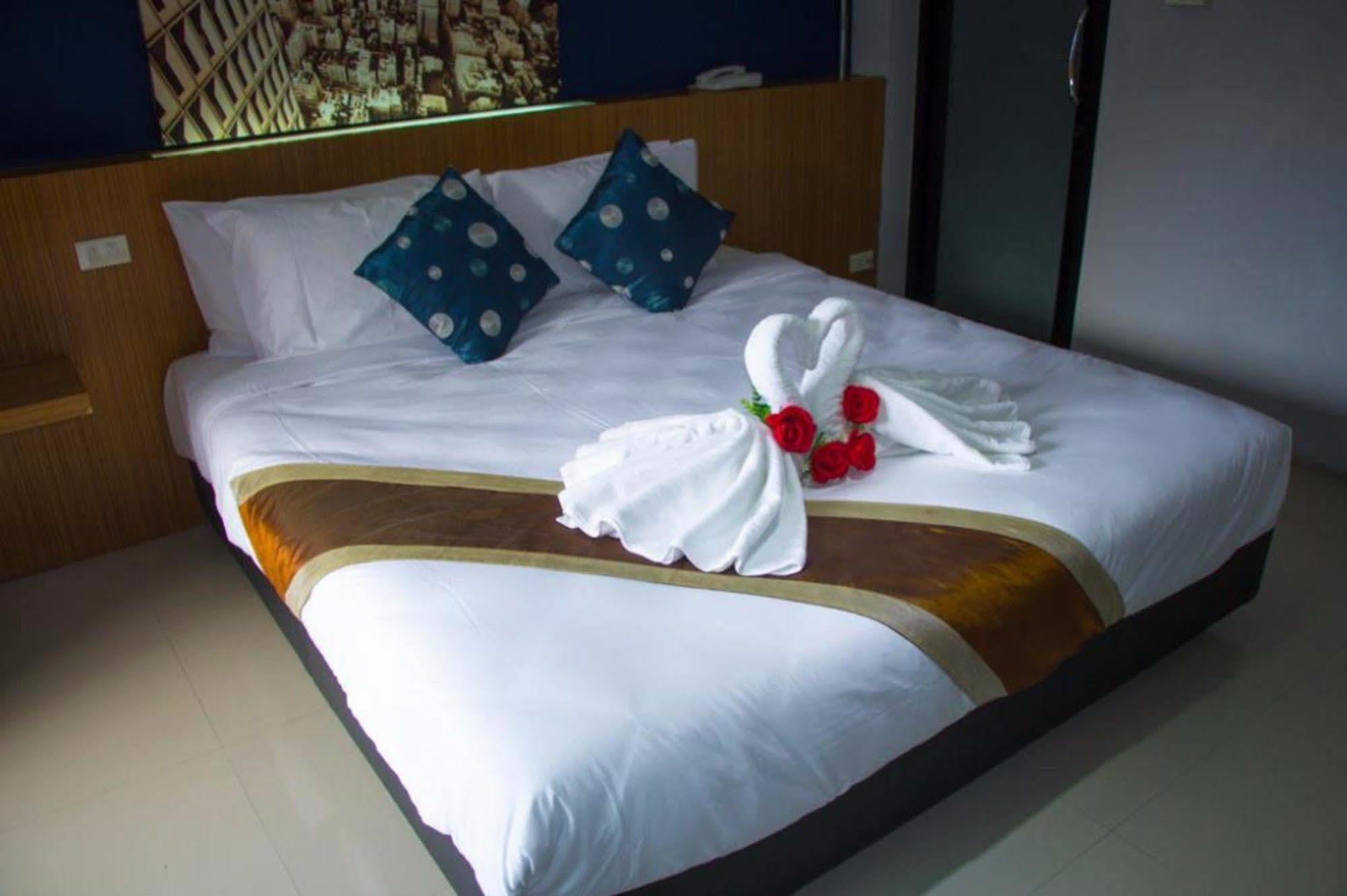 Hotel Royal Nine Kanchanaburi Exterior foto